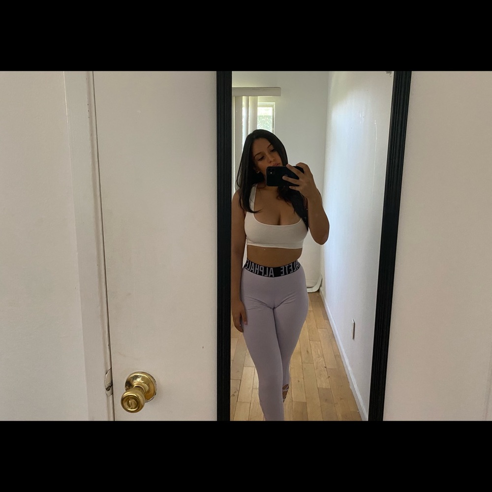Alphalete Lilac Criss Cross leggings